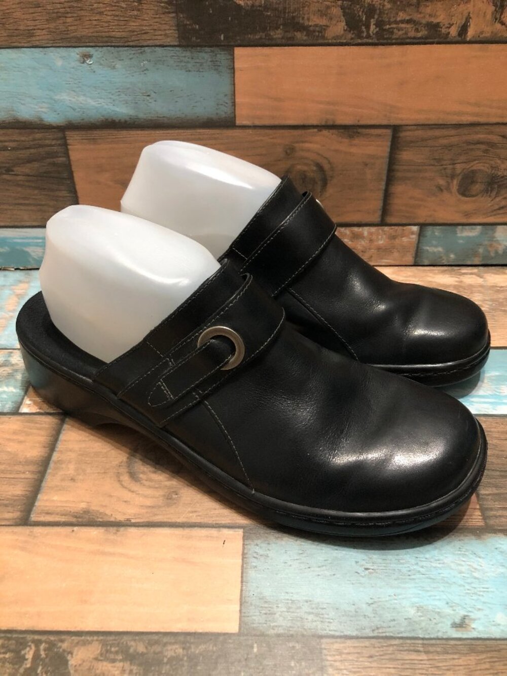 Clarks Mules Slip On Black Leather Women's Size 10 M